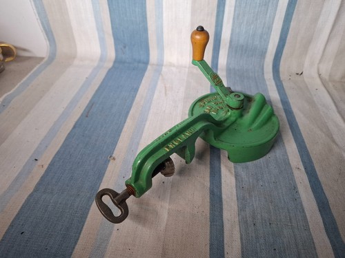 Spong vintage bean - spong’s, slicer